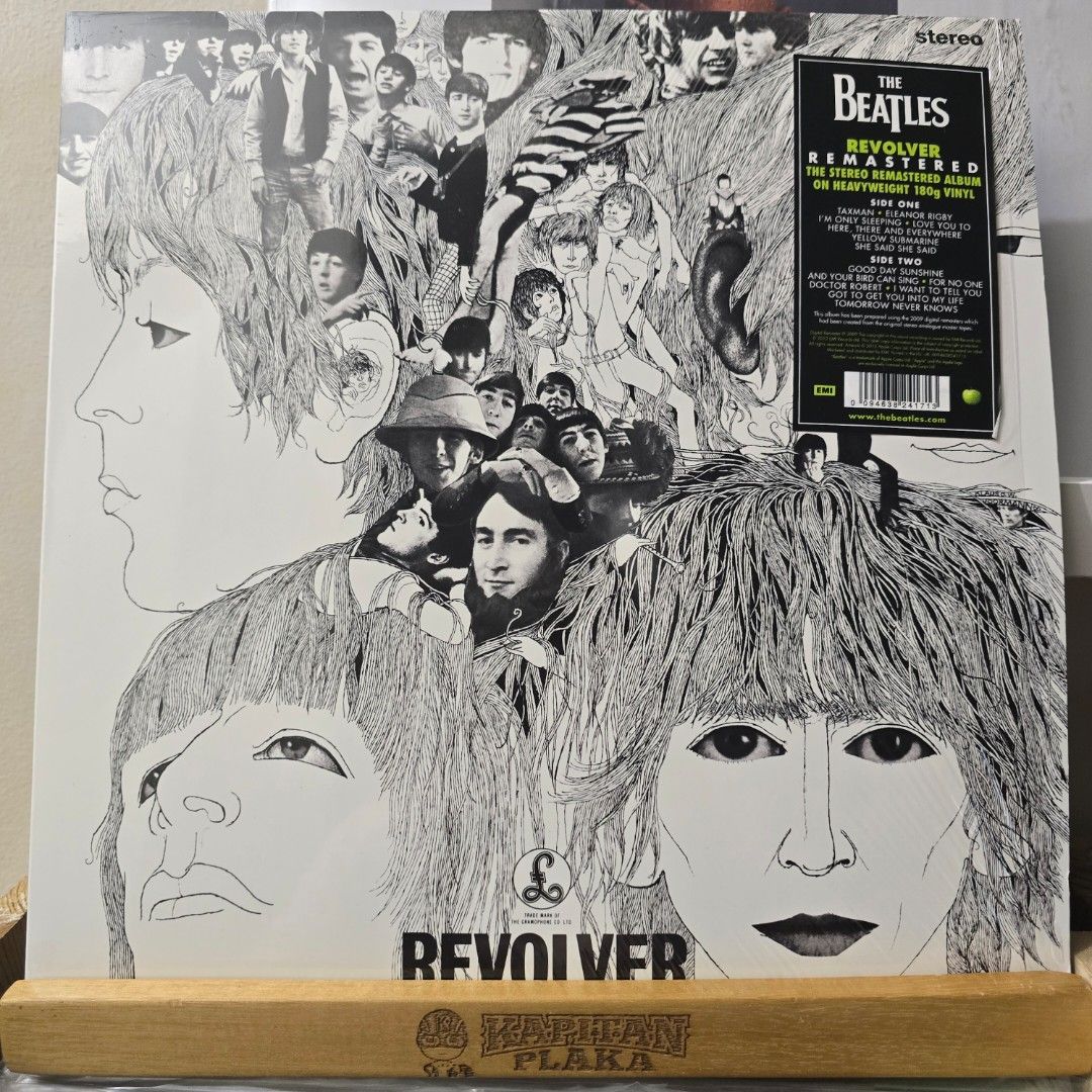The Beatles-Revolver (Category: Vinyls) located in Taguig. Submitted by Kapitan_Plaka (Listing ID 1458395559, Image 1). Description: Condition Cover: NM Media: NM.