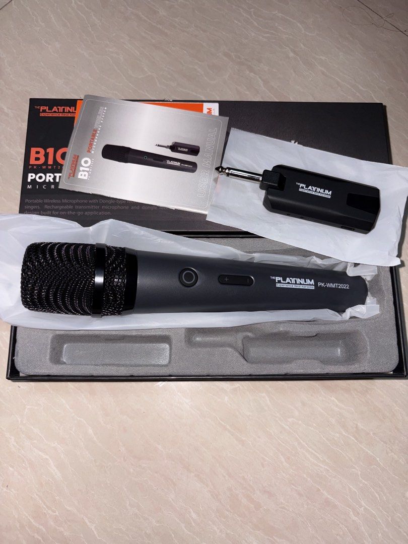 The Platinum B10 Portable Wireless Microphone System PK-WMT2022 (Category: Microphones) located in Pasig City. Submitted by hg_21 (Listing ID 1458419929, Image 3). Description: Pm for sample video .