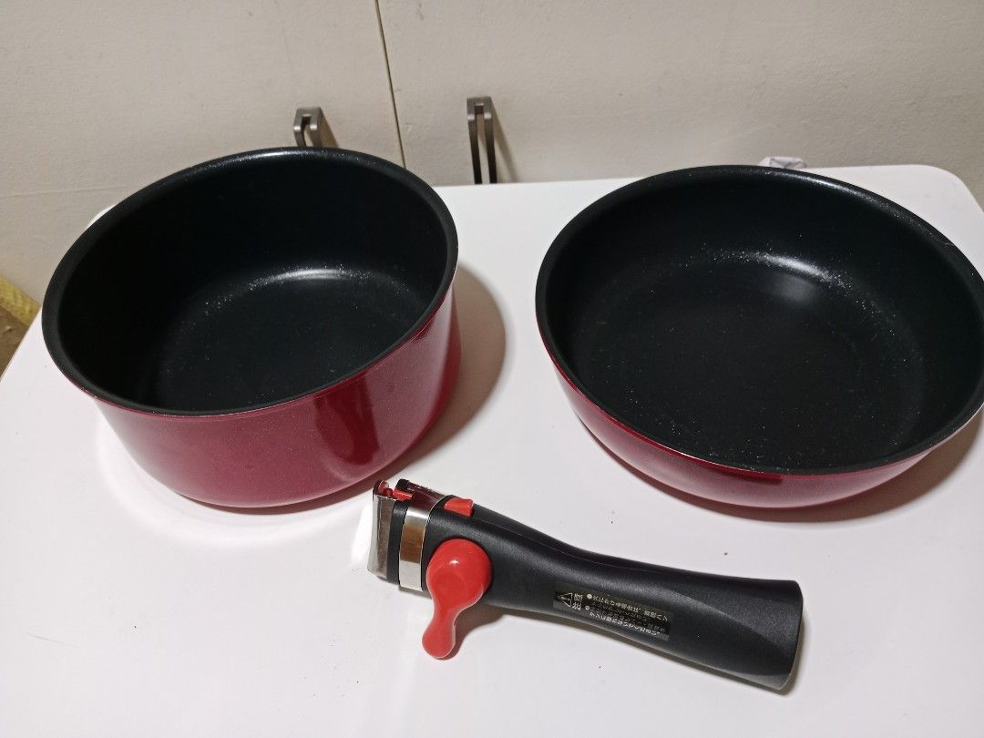Thermos Cooking Pot and Frying Pan (Category: Cookware & Accessories) located in Polangui. Submitted by cornerbags_shoes (Listing ID 1458415359, Image 1). Description: from Japan New Old Stock no box pls note that the handle is not Thermos brand.