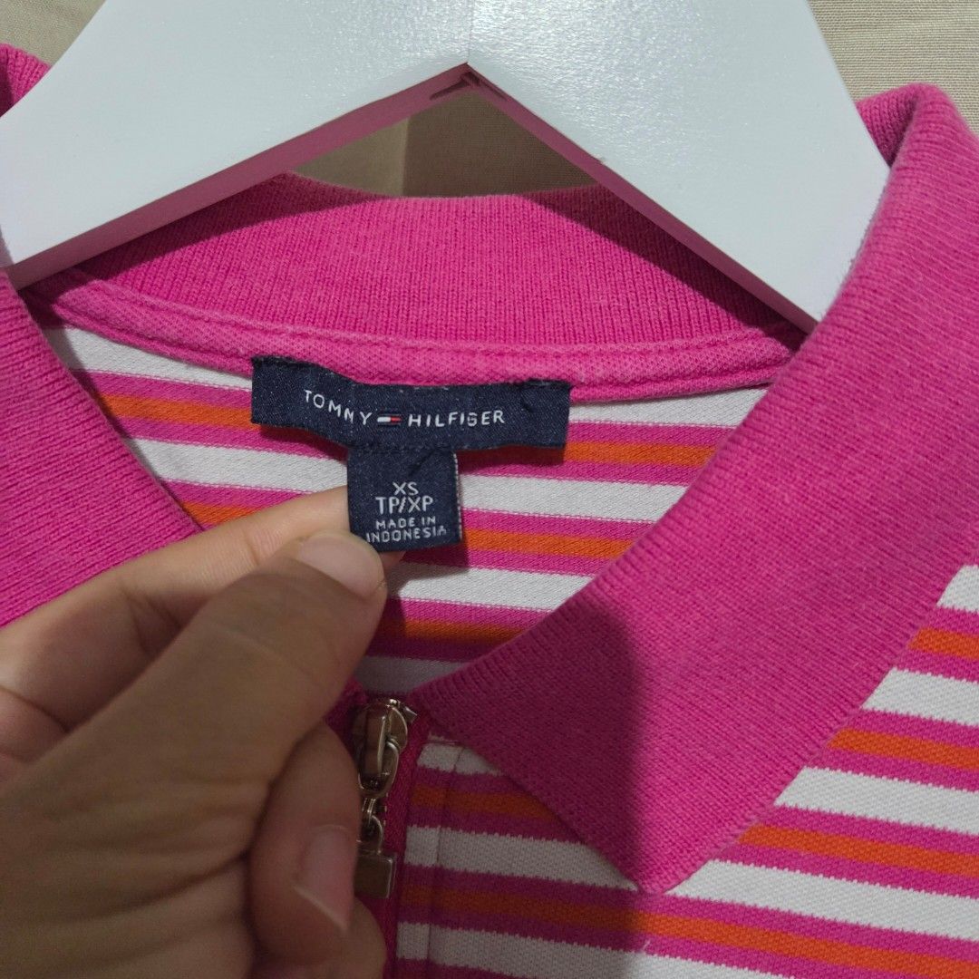 TOMMY HILFIGER WOMEN (Category: Blouses) located in Santiago. Submitted by fromboxes (Listing ID 1458457417, Image 3). Description: 9/10 cond XS keri S see measurement Ships thru J&T Isabela North Luzon Shipping Nationwide No rush shipping 😊😊.