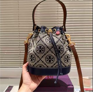 (Category: ) located in . Submitted by tun_closet (Listing ID 1458370183, Image 1). Description: .