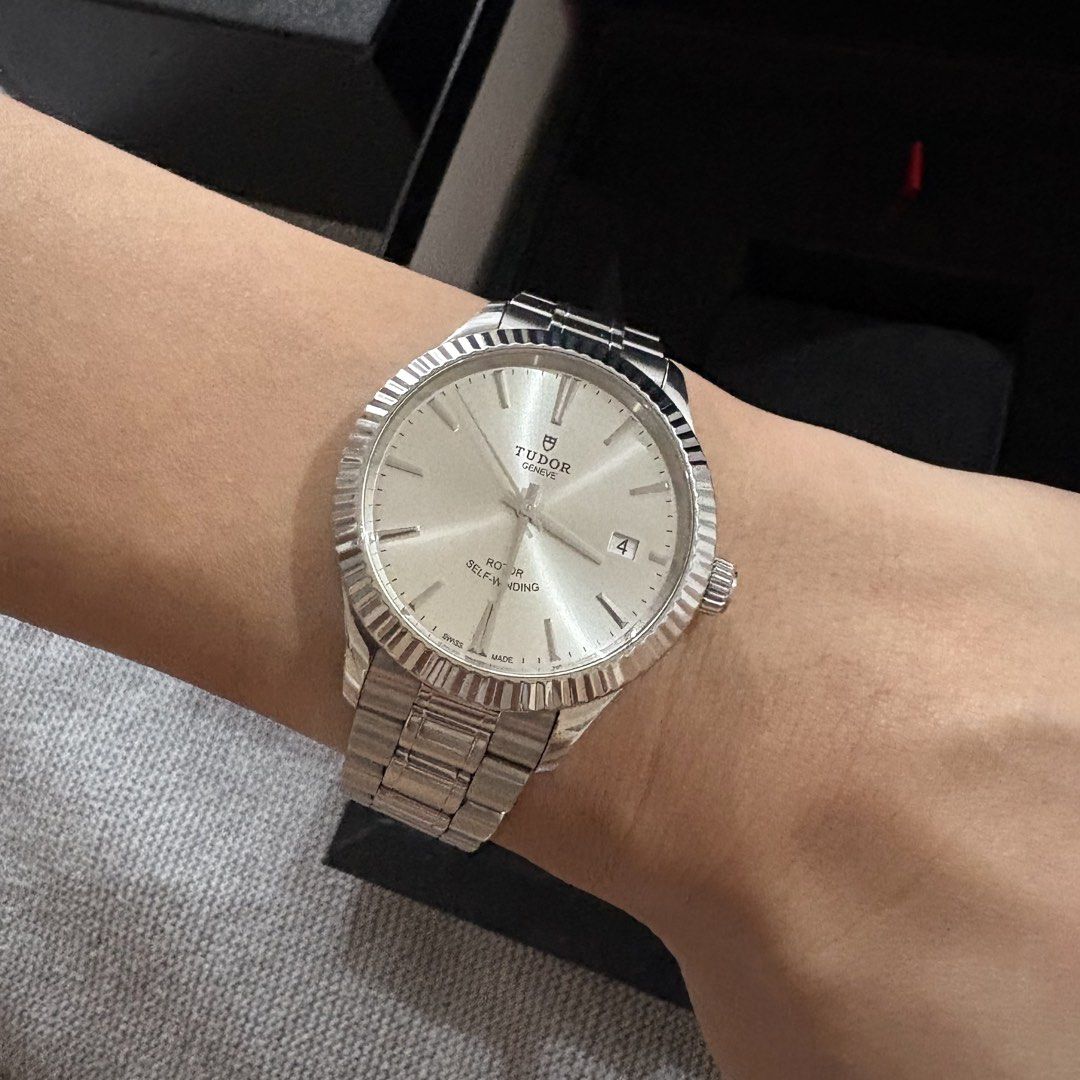 Tudor Style 38MM Automatic Watch Silver Dial (Category: Luxury Watches) located in Paranaque City. Submitted by aamlicup51680 (Listing ID 1458326898, Image 1). Description: Direct buyer only! No buy and sell. - Tudor Style 38mm watch (slightly negotiable upon viewing) no lowballers - Model 12510 - Automatic, self-winding movement - Silver dial with classic fluted bezel - Full stainless steel bracelet - Comes with original box and guarantee card d