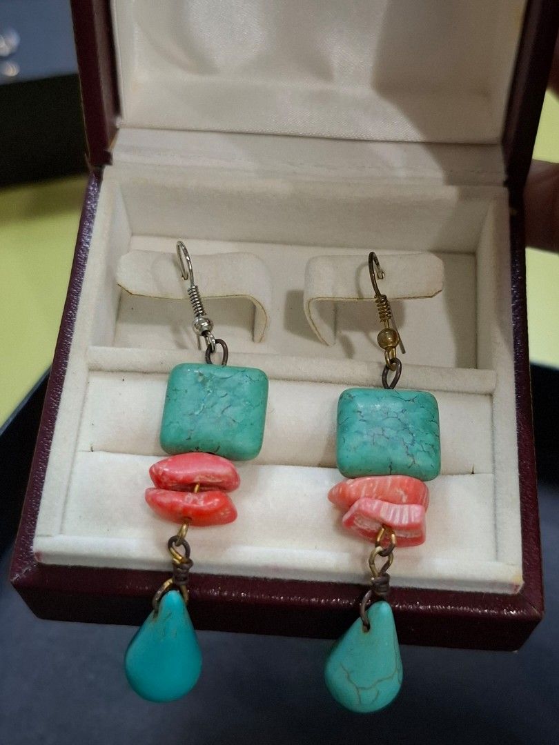 Vintage Turquoise and Coral dangle earrings (Category: Earrings) located in Pasig City. Submitted by keekeedee (Listing ID 1458402701, Image 3). Description: These lovely, light drop earrings are topped with turquoise square beads and nuggets of salmon coral, then anchored with turquoise pears. The total length is about 7cm..