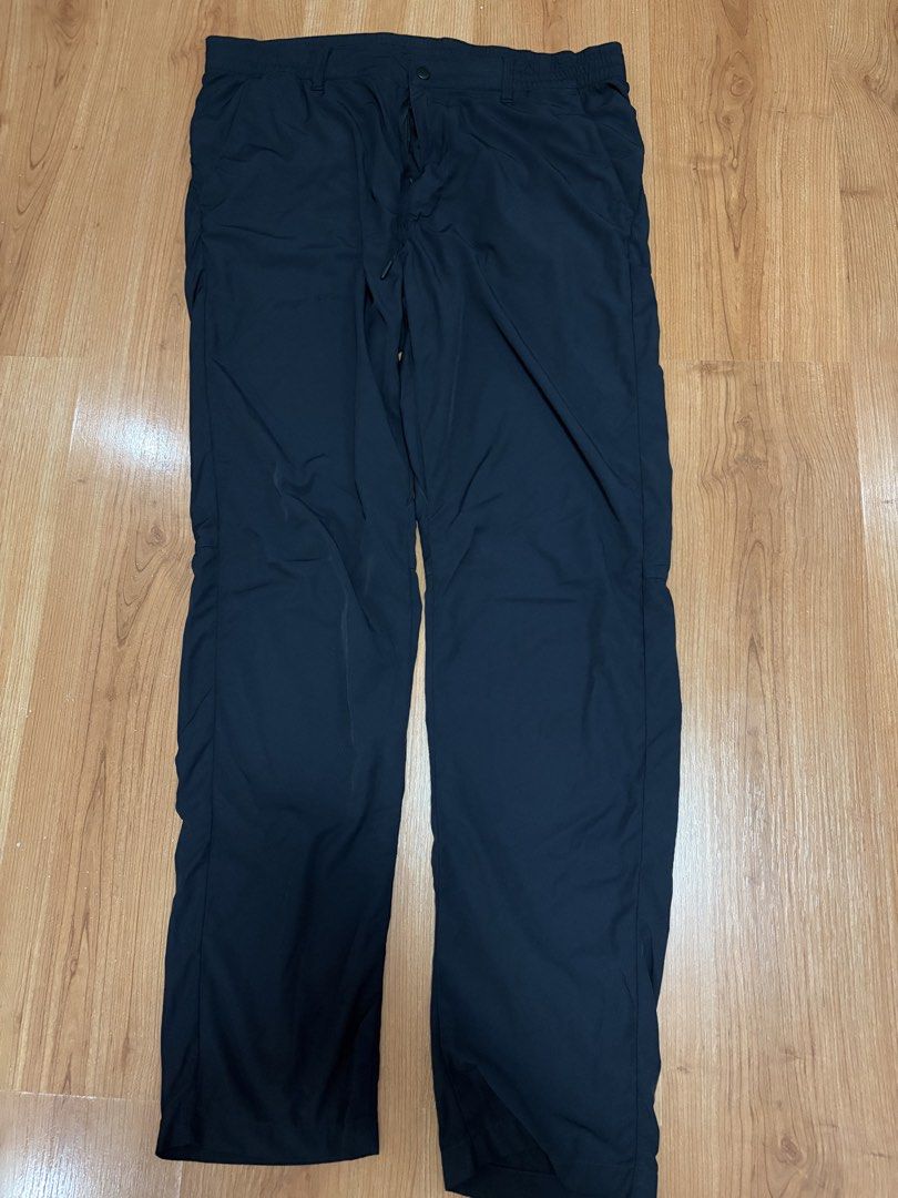 UNIQLO PANTS (Category: Trousers) located in Angeles City. Submitted by luigids (Listing ID 1458358160, Image 1). Description: SIZE LARGE NO ISSUE LOC: ANGELES CITY, PAMPANGA.