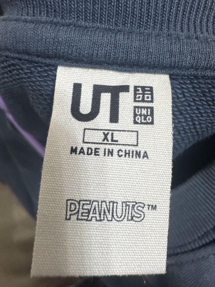 Uniqlo Peanuts Sweatshirts (Category: Coats, Jackets and Outerwear) located in Quezon City. Submitted by louhiaa_ (Listing ID 1458422776, Image 2). Description: Uniqlo Peanuts Sweatshirts ₱1490 original price size xl still in good condition .