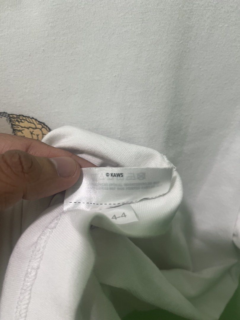 Uniqlo X Kaws (Category: Tshirts & Polo Shirts ) located in Manila. Submitted by thriftniyuno (Listing ID 1458423644, Image 3). Description: Dimension 19 x 25 Best fit Mens - Small to medium Womens - Medium to Large.