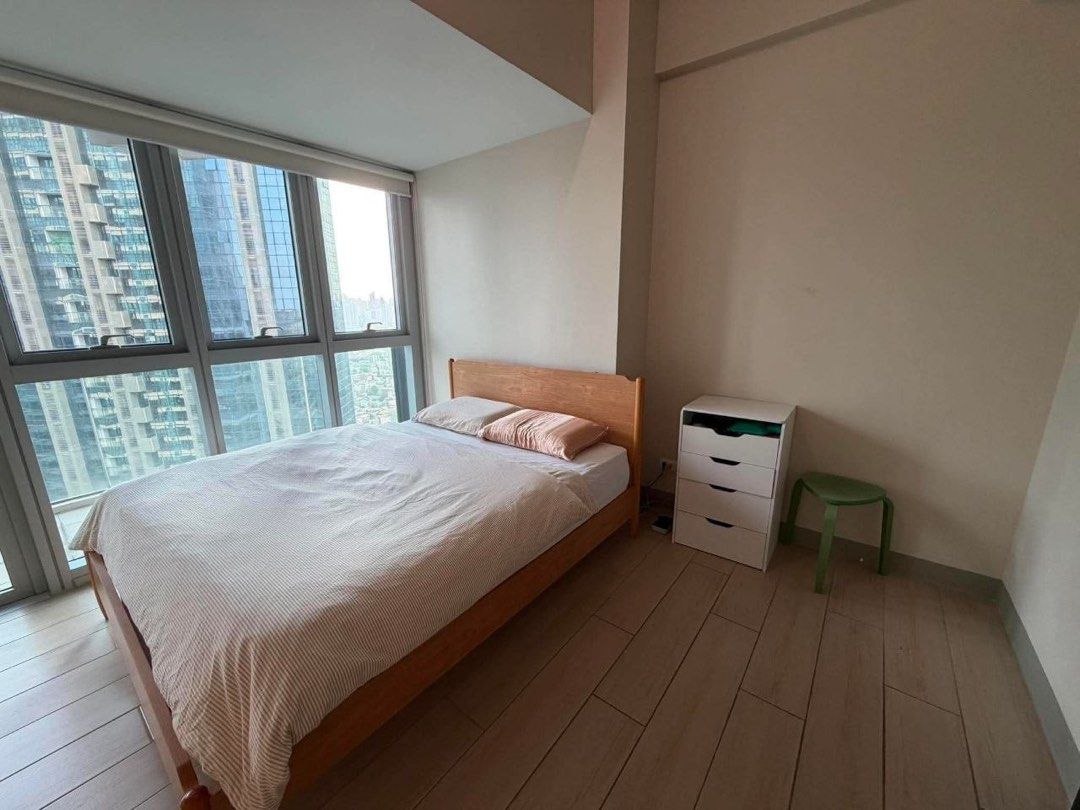 Uptown Parksuites Tower 2 BGC For Rent (Category: Apartments & Condos) located in Manila. Submitted by kylelistings (Listing ID 1458342148, Image 2). Description: Available on Sept15 Can view, but needs confirmed appointment FOR LEASE ‼️ UPTOWN PARKSUITES TOWER 2 -UPTOWN BGC AREA 1bedroom+toilet and bath Corner unit 38h floor 65sqm With balcony With maidsroom+toilet Fully furnished Nice and cozy unit 65k inclusive assn dues 2+2 OPEN FOR NEGOTIATI
