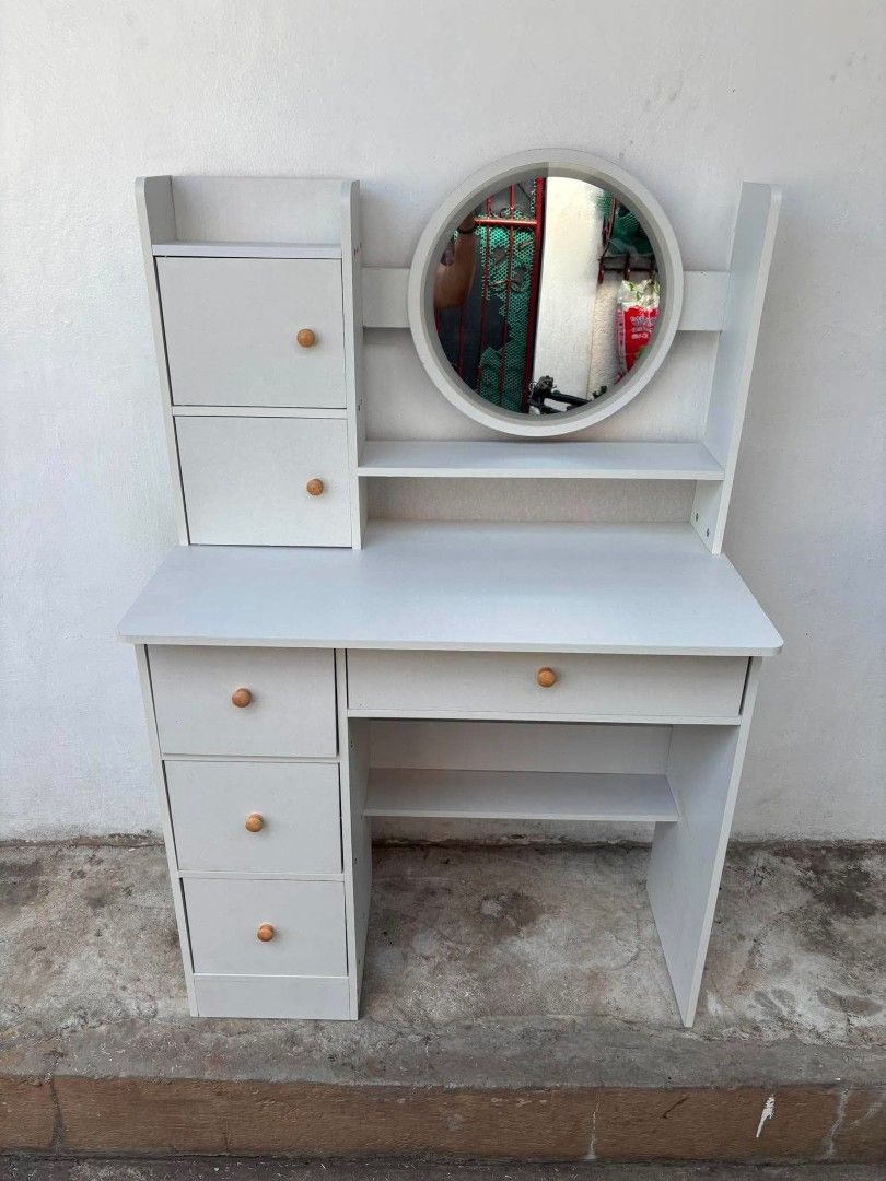 Vanity mirror with LED lights (Category: Mirrors) located in Manila. Submitted by dolorchris69891 (Listing ID 1458322537, Image 3). Description: ADULT SIZE VANITY DRESSER W/ LED LIGHTS TOUCHSCREEN.