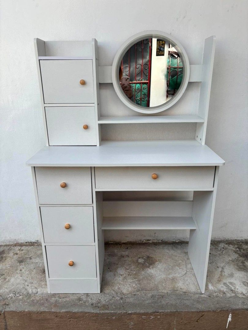Vanity mirror with LED lights (Category: Mirrors) located in Manila. Submitted by dolorchris69891 (Listing ID 1458322537, Image 2). Description: ADULT SIZE VANITY DRESSER W/ LED LIGHTS TOUCHSCREEN.