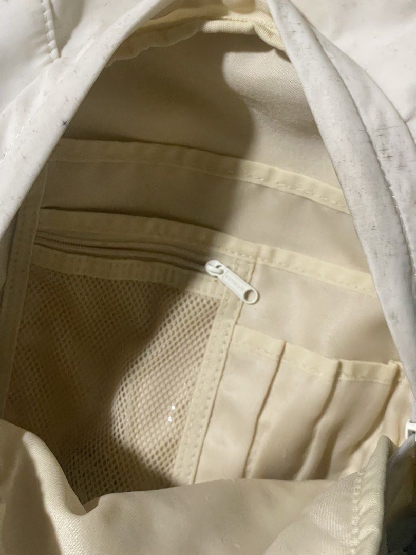 VANWALK BACKPACK - Candy > STAR Rabit Series (Category: Backpacks) located in Caloocan City. Submitted by dmrgtns (Listing ID 1458402815, Image 2). Description: Bought for 2k+ ( authentic po ) - Might have slight ballpain stains inside -Nakatambak lang po haven’t used for years No box & dustbag RUSH JNT / GGX / LALAMOVE ( book your own rider) GCASH / CAN PAY IF NANDITO NA RIDER Meetup | SM FAIRVIEW ONLY .