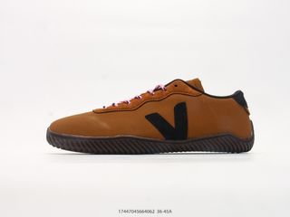 (Category: ) located in . Submitted by nice-shoes (Listing ID 1458303854, Image 1). Description: .