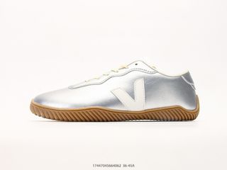 (Category: ) located in . Submitted by nice-shoes (Listing ID 1458303774, Image 1). Description: .