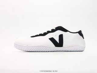 (Category: ) located in . Submitted by nice-shoes (Listing ID 1458303698, Image 1). Description: .