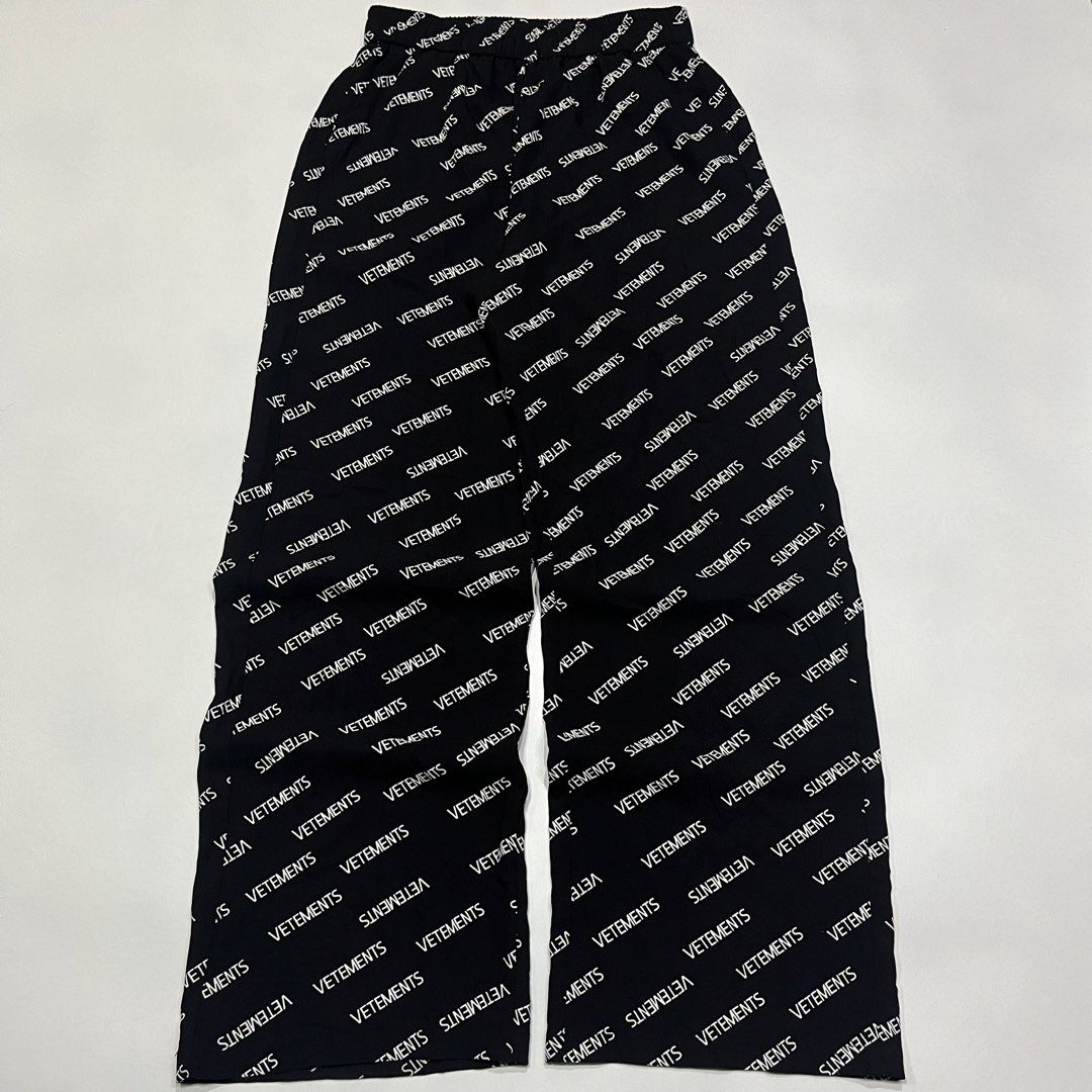 Vetements aop pants (Category: Announcements) located in Quezon City. Submitted by thriftrage (Listing ID 1458437357, Image 1). Description: Waist’ 27fit36 stretchable Length’ 41 Leg opening’ 10 Issue missing lace & no tag Good condition .