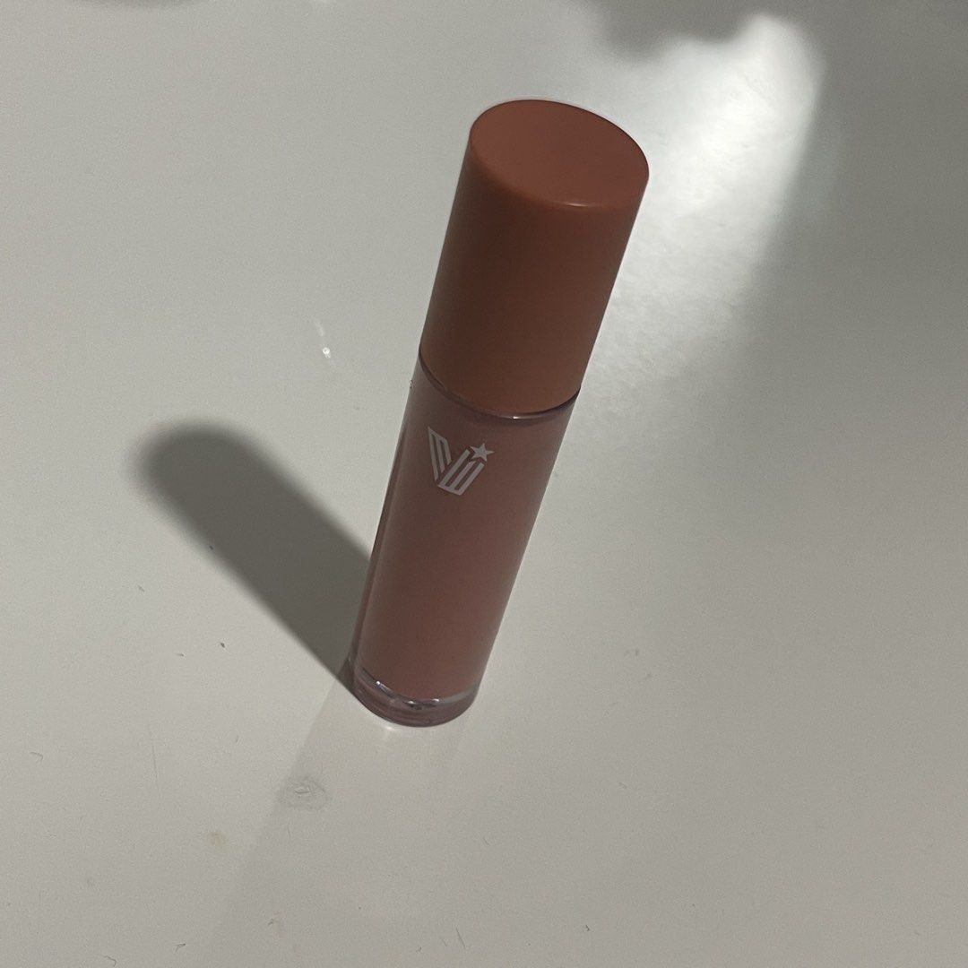 Vice Cosmetics Matte Blush in Forever Charming Blush Makeup (Category: Makeup) located in Manila. Submitted by prelovedcloset.mnl (Listing ID 1458425262, Image 3). Description: - Shade: Forever Charming (beautiful nude-pink) - Texture: matte and creamy - Finish: Perfect for everyday wear or a subtle glam look - Packaging: Sleek and travel-friendly.