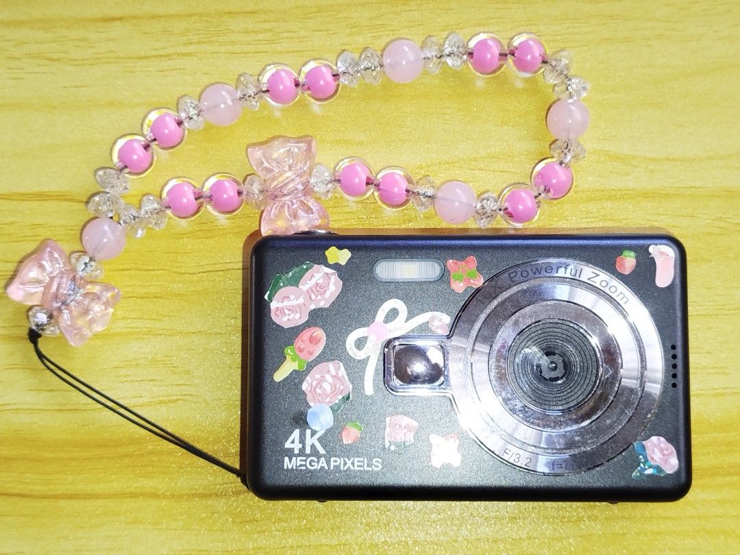 vintage camera cam for sale (Category: Cameras) located in Quezon City. Submitted by monicx00 (Listing ID 1458327238, Image 1). Description: MOD:J&T or Lalamove MOP: Gcash or Cash (PAYO ONLY) legit seller po not scam🥰😺 LOC: San Mateo, Rizal Issue: hindi po na-re-read ang memory card😿 I love this cam so much but have no time to fixed it😿💓.