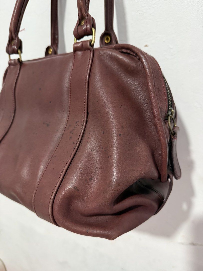 Vintage Coach soft satchel bag (Category: Shoulder Bags) located in Valenzuela. Submitted by joy_2da_world (Listing ID 1458442935, Image 3). Description: Vintage Coach soft satchel bag Charm not included. .