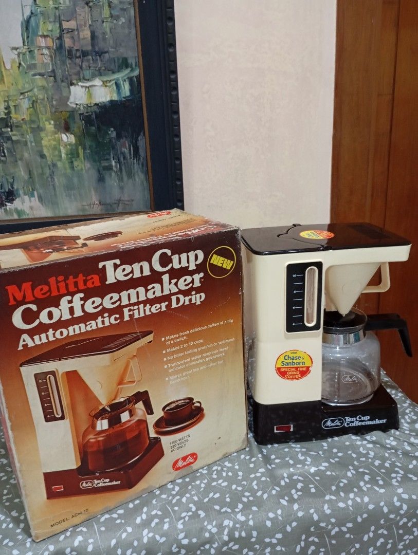 Vintage Coffee Maker (Category: Coffee Machines & Makers) located in Quezon City. Submitted by tom_jarrett78 (Listing ID 1458318860, Image 2). Description: Never been used. Raffle prize won in the 80's. Stored for years. Complete set. Water tested and it functions and heats well. Preferably for collectors and enthusiasts. Thank you! Call or Sms..