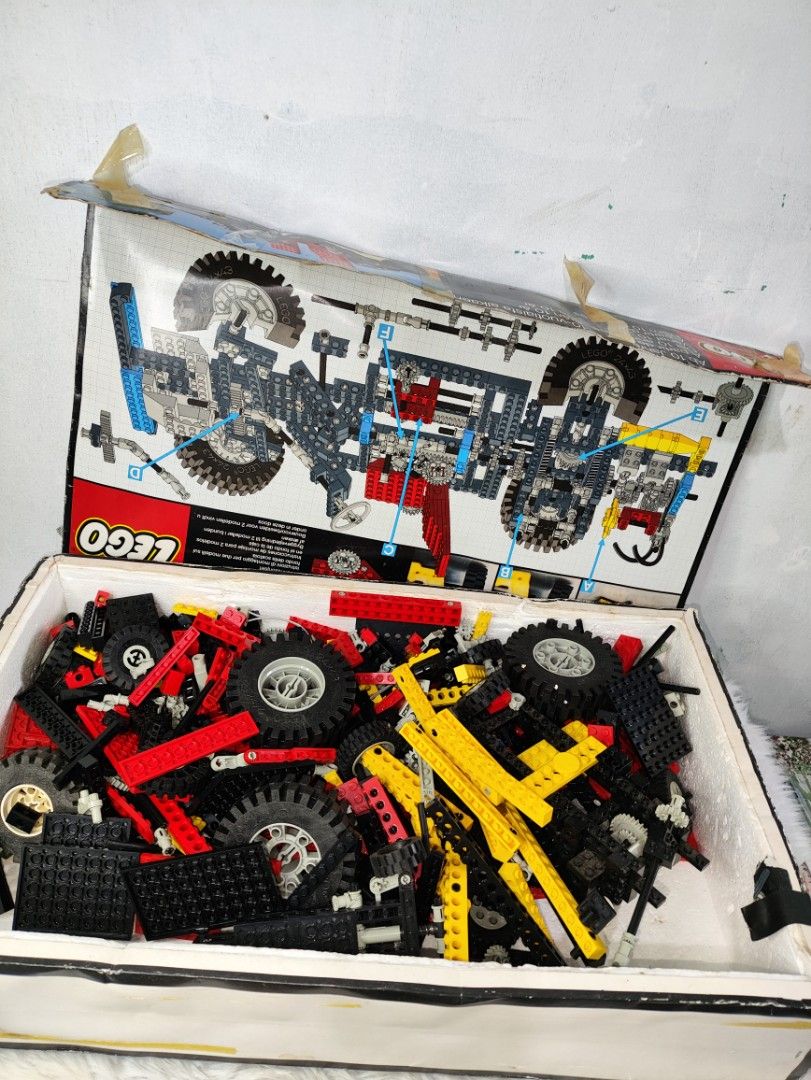 Vintage LEGO Technic 8860 Car Chassis Set (Category: Lego & Building Sets) located in Cavite. Submitted by tinetaclesss (Listing ID 1458356830, Image 3). Description: - uncounted - as is.