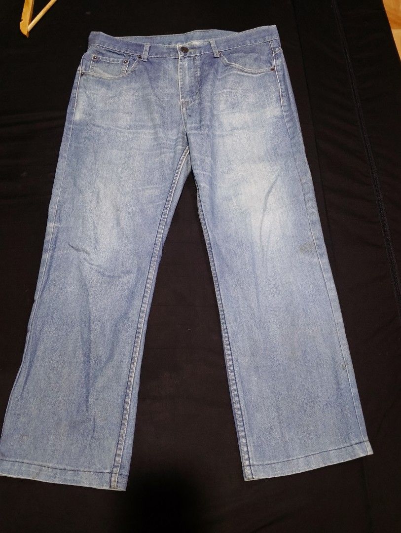 VINTAGE LEVI'S 501 (Category: Jeans) located in Manila. Submitted by boundless.flip (Listing ID 1458402703, Image 2). Description: LEGIT & VINTAGE 501 37 WAIST 38 LENGTH (REPAIRED).