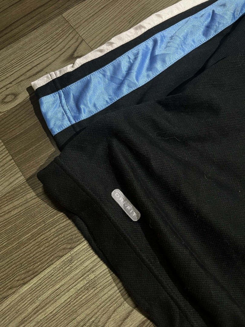 Vintage Nike (Category: Tshirts & Polo Shirts ) located in Tayabas. Submitted by sickfinds (Listing ID 1458436963, Image 3). Description: Vintage Nike Size: XL Excellent Condition.