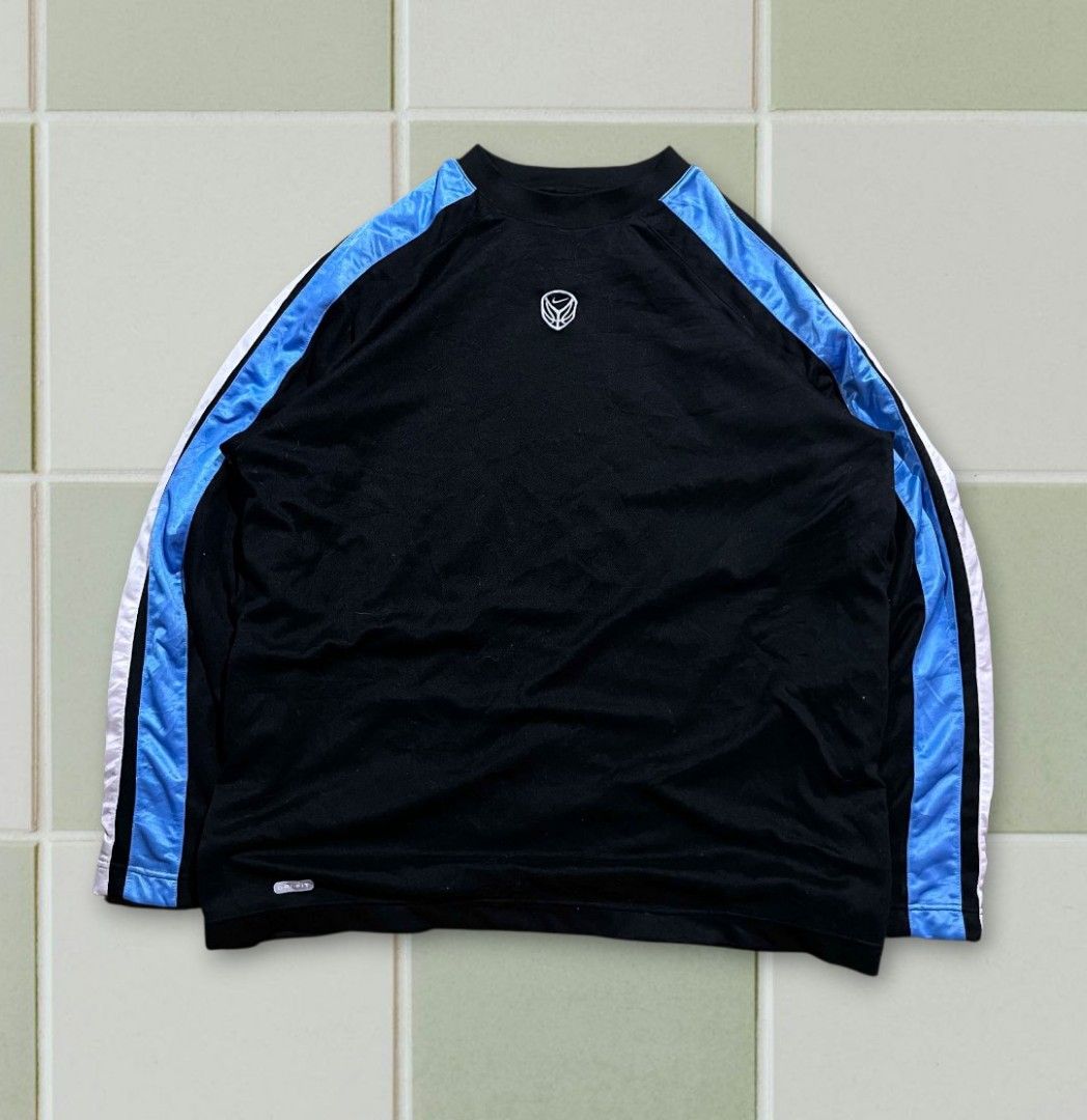 Vintage Nike (Category: Tshirts & Polo Shirts ) located in Tayabas. Submitted by sickfinds (Listing ID 1458436963, Image 1). Description: Vintage Nike Size: XL Excellent Condition.