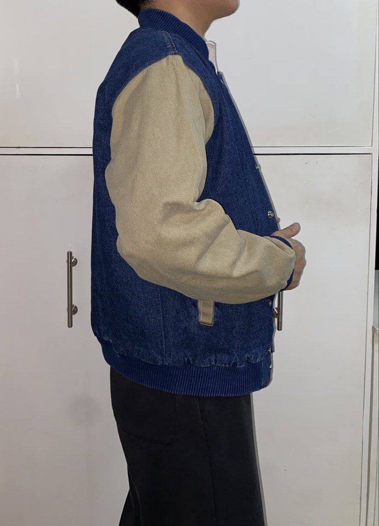 VINTAGE THREE RIVERS DENIM JACKET (Category: Coats, Jackets and Outerwear) located in Santa Rosa. Submitted by jaydenmateo (Listing ID 1458433084, Image 3). Description: STARTING AT 3000 OPEN FOR OFFERS H 25 inch W 21 inch SLEEVE 24 Inch.