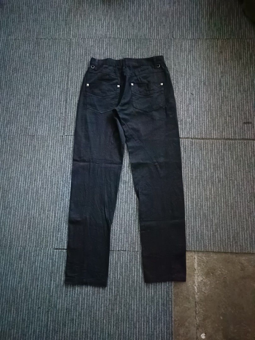 VKEI STUDDED PANTS (Category: Jeans) located in San Pablo. Submitted by ihateseanfinds (Listing ID 1458357937, Image 3). Description: 300 PESOS + SF ONLY‼️ DIMENSIONS⬇️ WAIST: 30 LENGTH: 41 THIGH: 12 LEGHOLE: 7 FLAWS: BUTTON‼️ COLORRATE: 10/10⭐⭐⭐ SAN PABLO CITY LOCATION📍 OPEN FOR MEETUP‼️ STRICTLY NO REFUNDS🚫.