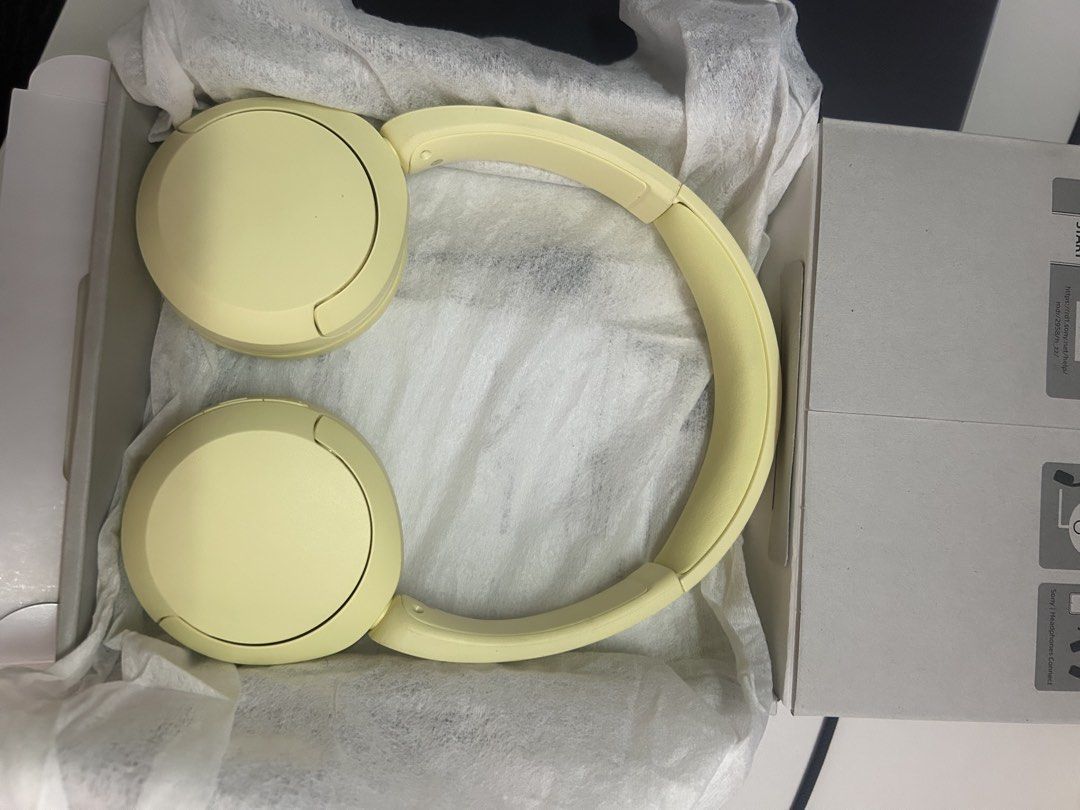 Xm5 & CH520 sony headphone bundled (Category: Headphones & Headsets) located in Caloocan City. Submitted by mikejepoy641445 (Listing ID 1458464878, Image 2). Description: - Sony WH-1000XM5 Wireless Noise Cancelling Headphones - Color: Black - Condition: Barely used, looks brand new - Includes original packaging and case - Features exceptional sound quality - Industry-leading noise cancellation - Yellow Sony WH-CH520 Wireless Headphones - Includes