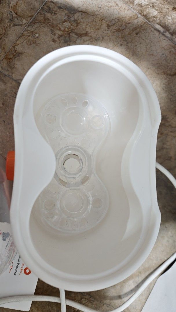 Yoboo Electric Milk Bottle Warmer (Category: Breastfeeding & Bottle Feeding) located in Quezon City. Submitted by smai_k (Listing ID 1458451237, Image 2). Description: Almost new Used once No stains No scratches - Yoboo Electric Milk Warmer - Heats milk bottles quickly and safely - Adjustable temperature settings for various needs - Simple to operate and clean - Original instructions included - Ideal for busy parents.