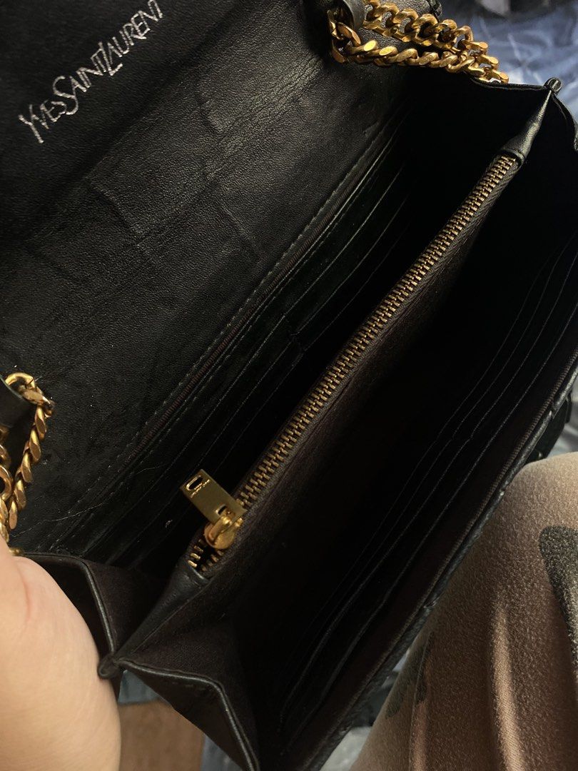 YSL two-way Genuine Leather (Category: Luxury Bags & Wallets) located in Davao. Submitted by goldenstone_0be9b3 (Listing ID 1458385335, Image 3). Description: YSL two-way •good as new •super black po sa actual •ang ganda po ng leather ang ganda po neto swear!.