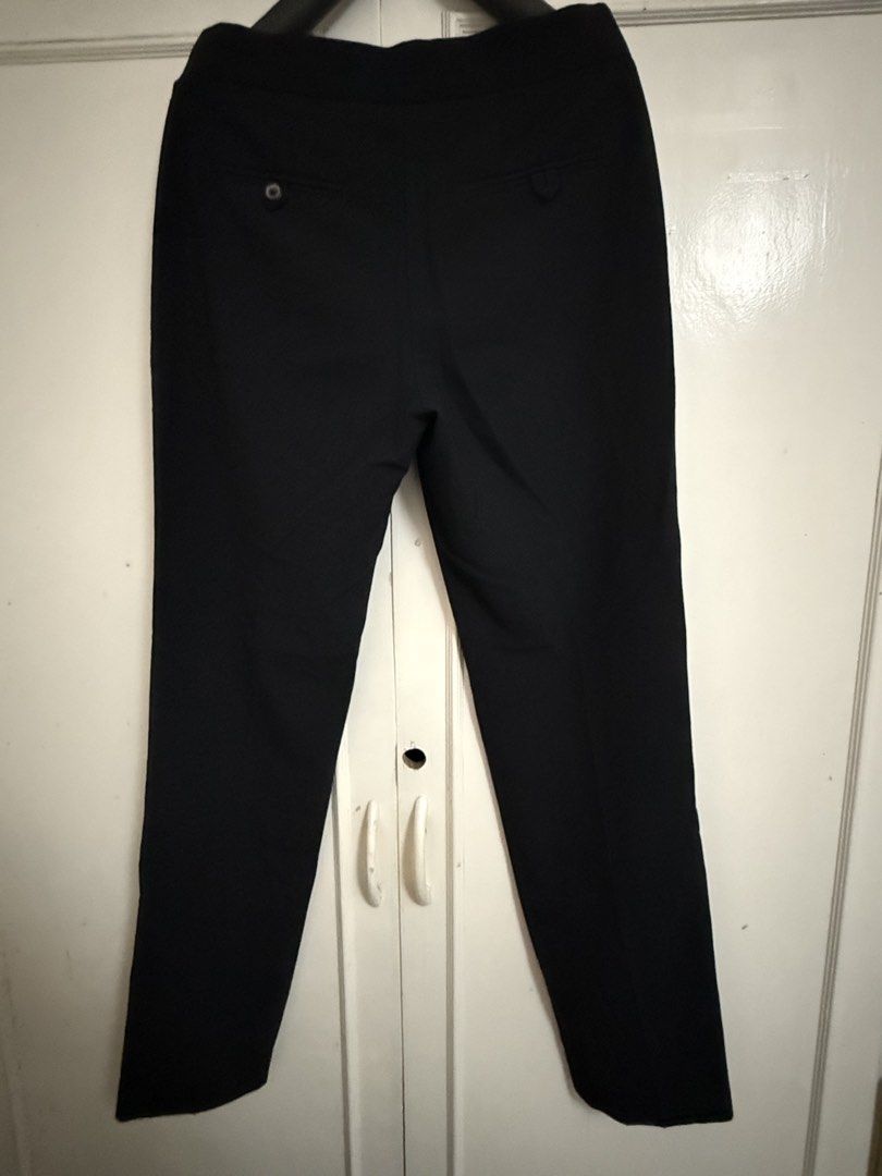 Zara Black Trousers (Category: Other Bottoms) located in Lubao. Submitted by weirdgirl444 (Listing ID 1458321886, Image 3). Description: Fits 25-27in waist For reference im 5’6.