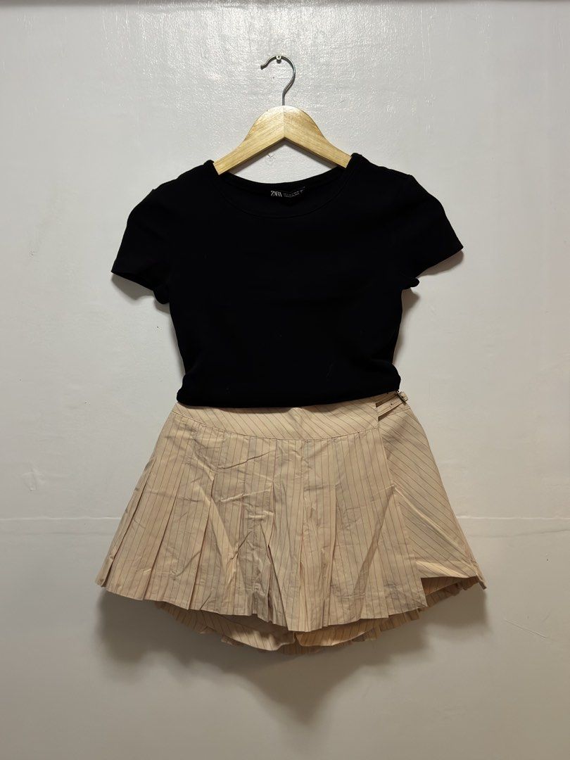 Zara croptop (Category: Others Tops) located in Quezon City. Submitted by pinkpreloved08 (Listing ID 1458425221, Image 2). Description: .
