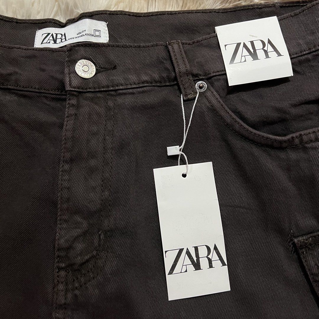 Zara Plus Size Cargo Skort 37-38 (Category: Skirts) located in Marikina City. Submitted by fashionfindsmanila (Listing ID 1458350254, Image 3). Description: Very nice. Bought for 499. No low ballers please. With tags, not worn. Too big on me. With mendings on the side. Please check all photos. Actual posted. Please base on tape measure size: Waist: 37-38 hard denim, not stretchable Hips: 46 Length: 16 No lowballers pls. 👚No when worn 📍Marikina 