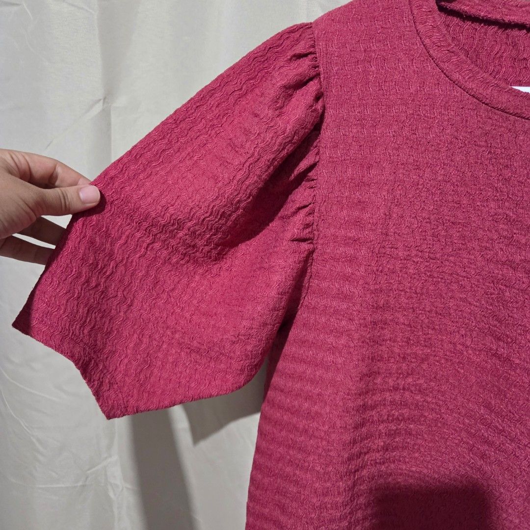 ZARA PUFF (Category: Blouses) located in Santiago. Submitted by fromboxes (Listing ID 1458457171, Image 3). Description: Like new see measurement Ships thru J&T Isabela North Luzon Shipping Nationwide No rush shipping 😊😊.