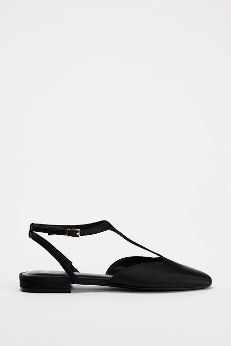 Zara Sandals (Category: Flats & Sandals) located in Gapan. Submitted by silkandflitz (Listing ID 1458415431, Image 3). Description: .