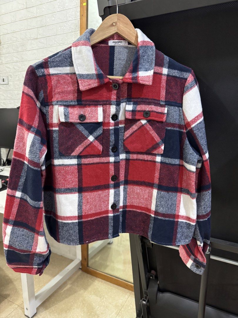 Zeagoo Plaid Flannel Shirt Jacket Size S (Category: Coats, Jackets and Outerwear) located in Quezon City. Submitted by maryjaneab (Listing ID 1458312206, Image 1). Description: Preloved cropped shacket Super nice for layering - Zeagoo red, white, and blue plaid shirt jacket - Cropped style - Button-up front - Two chest pockets - Size S (21.5”x21”) .
