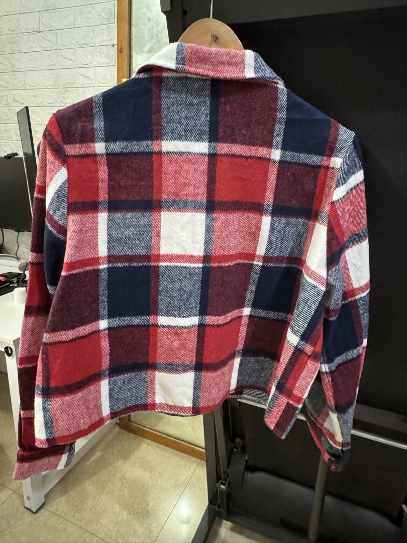 Zeagoo Plaid Flannel Shirt Jacket Size S (Category: Coats, Jackets and Outerwear) located in Quezon City. Submitted by maryjaneab (Listing ID 1458312206, Image 2). Description: Preloved cropped shacket Super nice for layering - Zeagoo red, white, and blue plaid shirt jacket - Cropped style - Button-up front - Two chest pockets - Size S (21.5”x21”) .