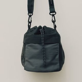 由 secondhandstore2015 (刊登 ID 1453599498，圖片 1) 提交，位於 的 (類別：)，說明：。