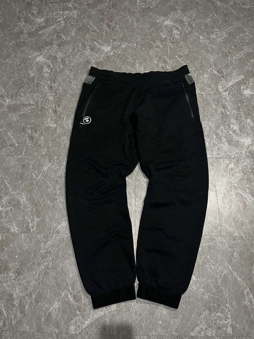 AAPE JOGGER PANTS (Category: Joggers) located in Antipolo. Submitted by ezbiraya (Listing ID 1453615645, Image 1). Description: AAPE JOGGER PANTS 9.5/10 COLOR RATE NO ISSUE COMPLETE TAGS 30-38 WAISTLINE FIT FB: EZIAH BIRAYA OR HighThrift .