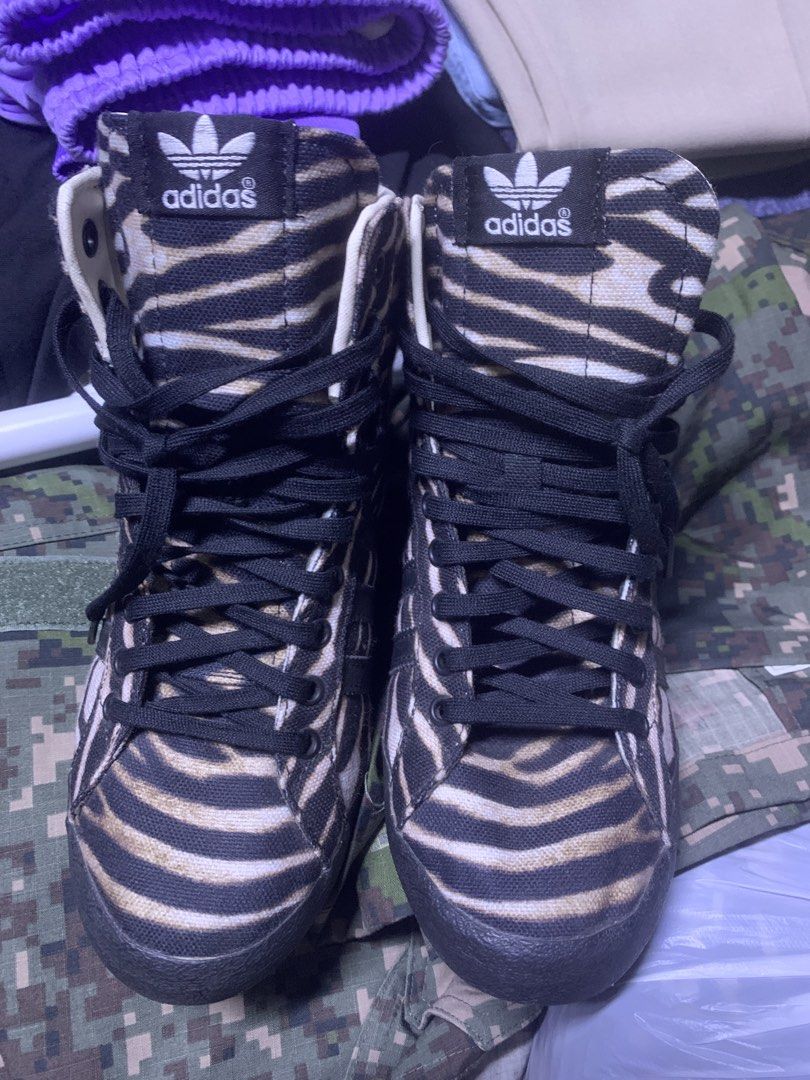 Adidas Basket Profi Up Zebra Hidden Wedge (Category: Wedges) located in Santa Rosa. Submitted by vicchamp (Listing ID 1453530281, Image 3). Description: Size 6.5, Excellent Condition.