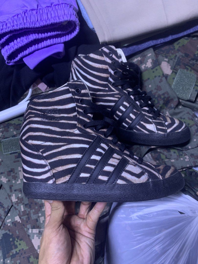Adidas Basket Profi Up Zebra Hidden Wedge (Category: Wedges) located in Santa Rosa. Submitted by vicchamp (Listing ID 1453530281, Image 2). Description: Size 6.5, Excellent Condition.