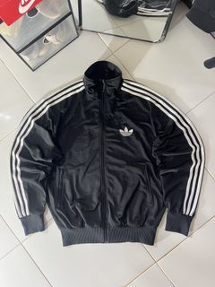 (Category: ) located in . Submitted by metromnlwear (Listing ID 1453443169, Image 1). Description: .