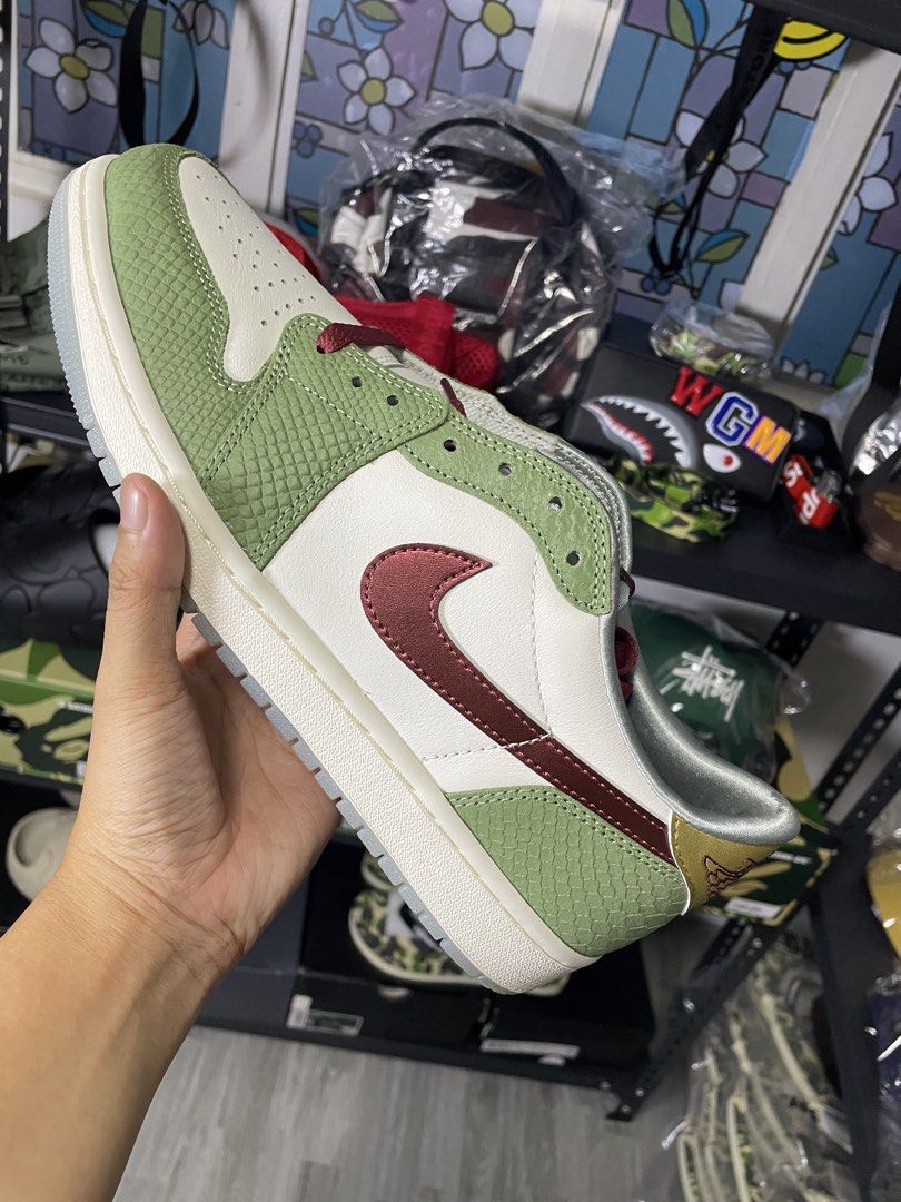 Air Jordan 1 Low SE 'Light Olive' (Category: Sneakers) located in Cavite. Submitted by ziicollections (Listing ID 1453564546, Image 3). Description: - Authentic Air Jordan 1 Low SE - Colorway: Light Olive - Premium leather and textured overlay construction - Comes with original laces and tags - Ideal for sneaker collectors and enthusiasts - Unique and stylish kicks - chinese new year j1 low shoes - japan release - complete with box & tags .