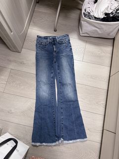 （分類：）位於 。 由 julialee578 提交（商品編號 1453538883，圖片 1）。簡介： 。