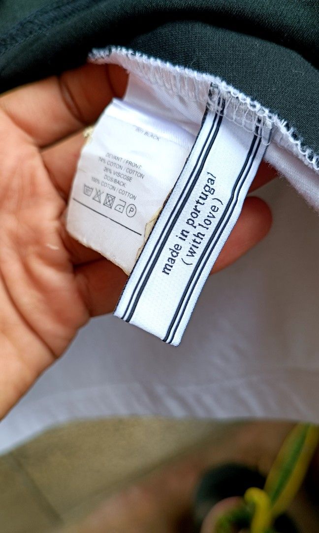 Ami x 10 Corso Como (Category: Activewear) located in Davao. Submitted by st333tcartel (Listing ID 1453454793, Image 3). Description: Medium Length 27/28 Width 21 Issue slight fade check last pic..