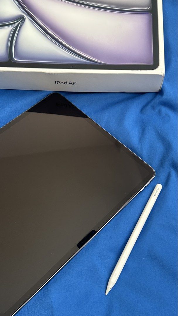 Apple iPad Air (5th Gen) with Apple Pencil Pro (Category: iPad) located in Makati City. Submitted by justmakati (Listing ID 1453601175, Image 3). Description: - Space Gray iPad Air 13” ( 2025) -M2 - White Apple Pencil - Includes original boxes - Ready for a new owner - Feel free to ask questions! RFS: Rarely Used You can also buy the Apple Pencil pro alone @ Php. 5500 .