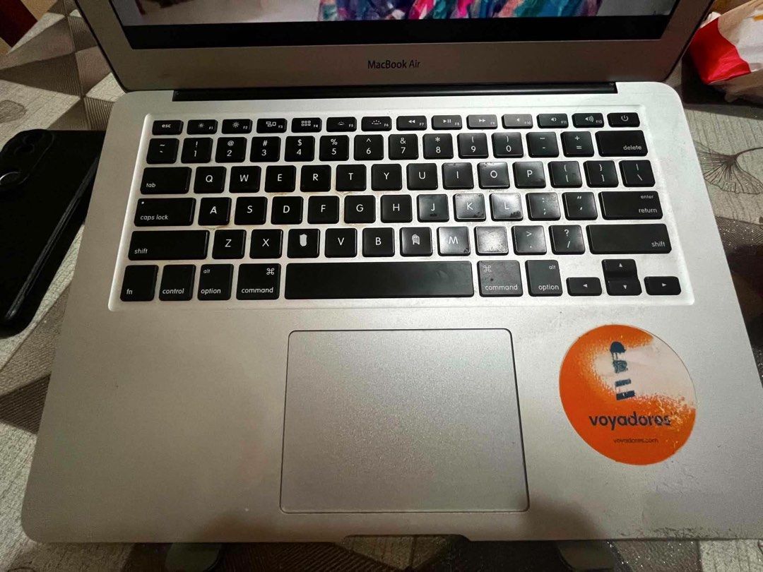 Apple MacBook Air 13-inch Early 2015 (Category: Laptops & Notebooks) located in Taguig. Submitted by barorep (Listing ID 1453489863, Image 2). Description: - MacBook Air Early 2015 - macOS Monterey 12.7.6 - 1.6 GHz Dual-Core Intel Core i5 - 4 GB RAM - Includes original charger - Includes black laptop sleeve - Ideal for everyday tasks and portability.