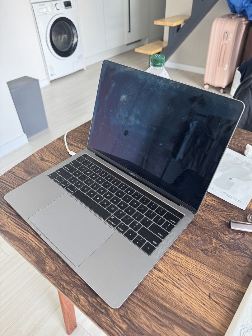 Apple MacBook Pro 13吋2018 太空灰256gb, 電腦＆科技, 手提電腦