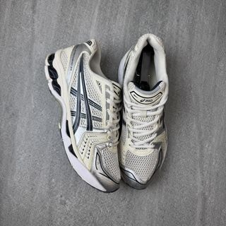 (Category: ) located in . Submitted by thrift_by_biji (Listing ID 1453493734, Image 1). Description: .